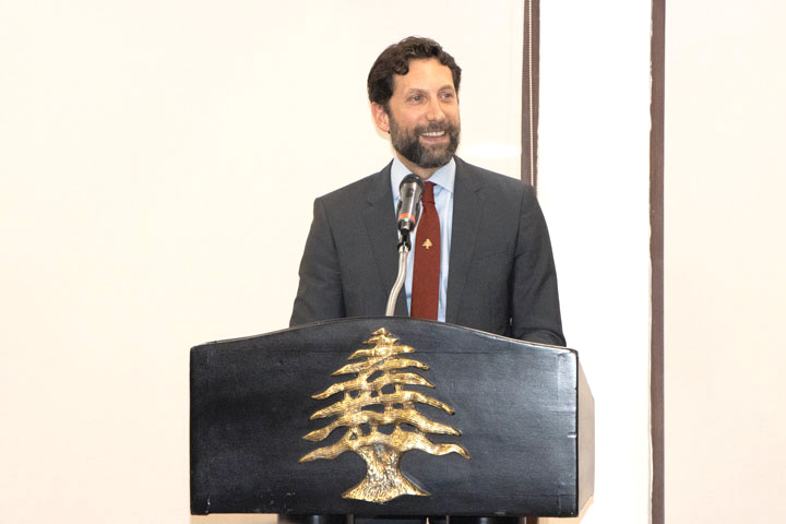 BIENVENIDO EMBAJADOR